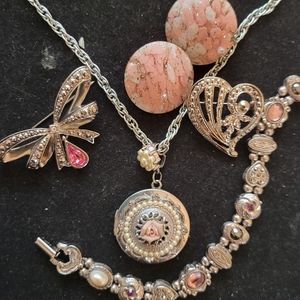 Adorable vintage locket necklace jewelry bundle AVON marked brooch pink retro br